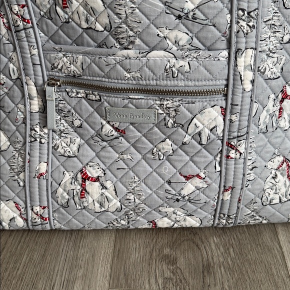 Vera Bradley Grand Tote Bag Beary Merry Polar Bear - Picture 2 of 3